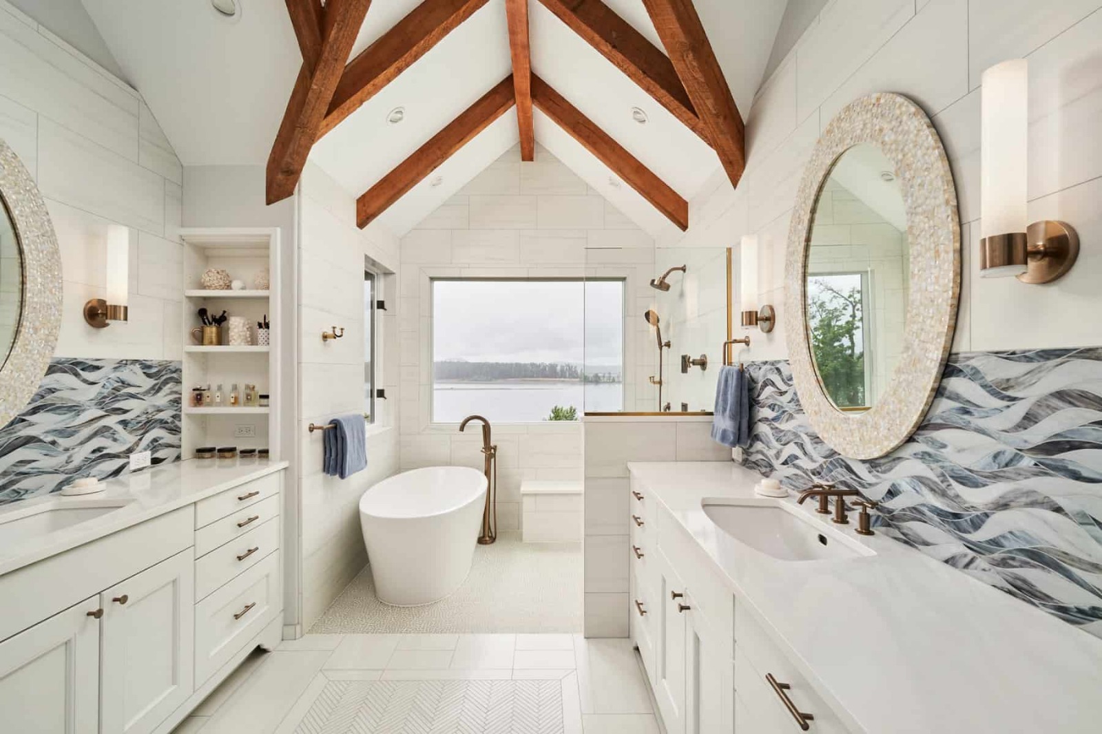 Elegant Showers: Bathroom Cabinet with Mirror and Light for Everyday Comfort