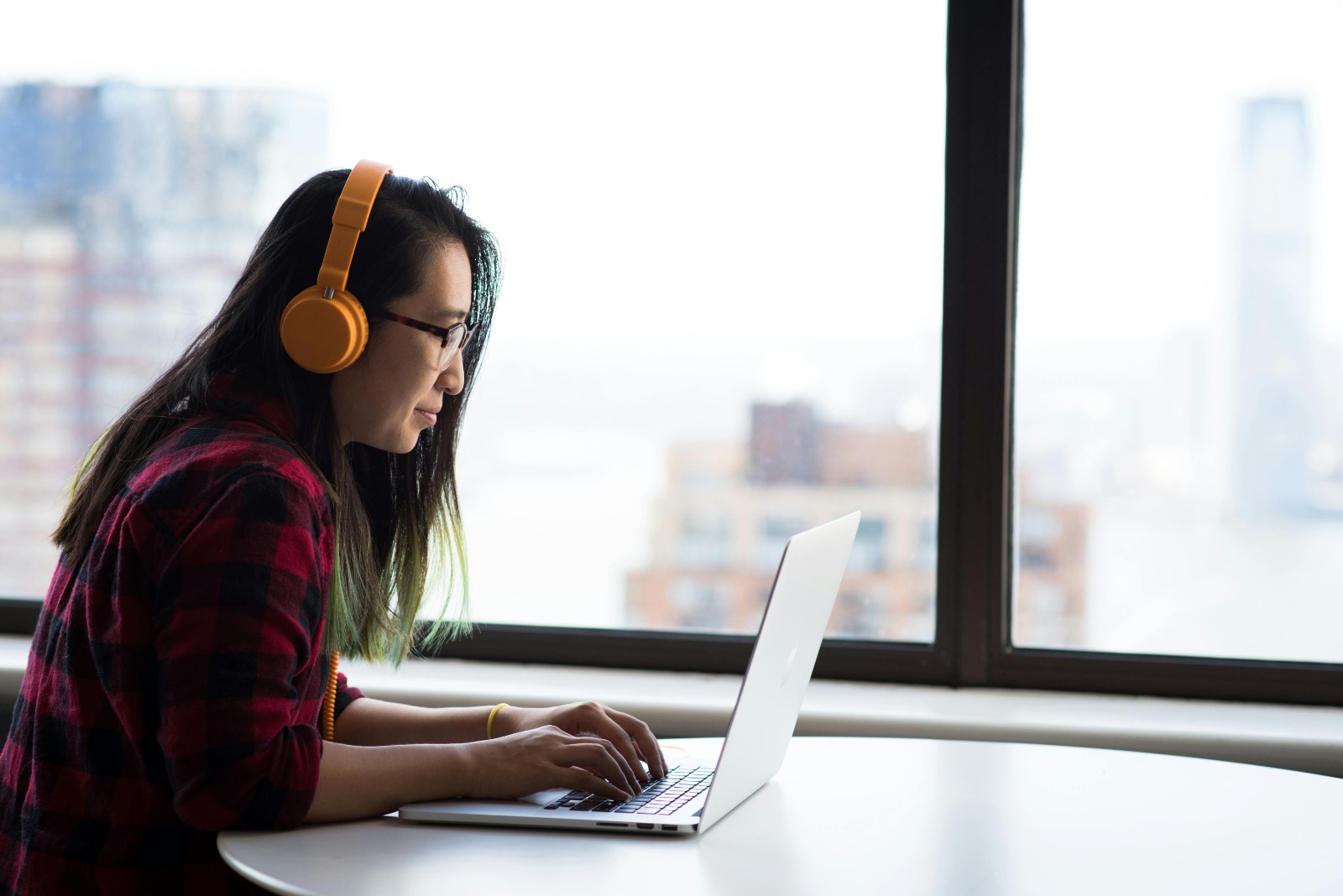 Rent LinkedIn Account and Unlock Outreach Superpowers