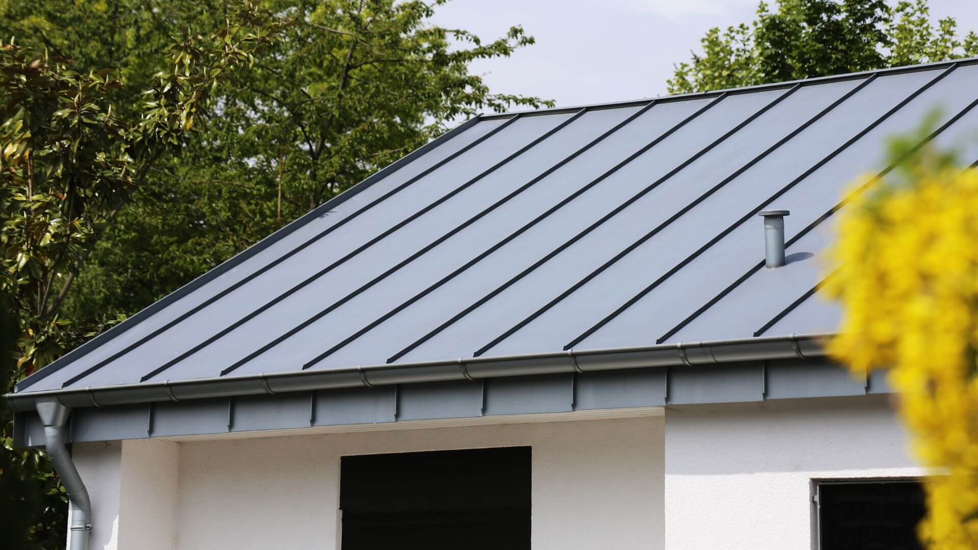 Professional Metal roofing Calgary Contractors You Can Trust